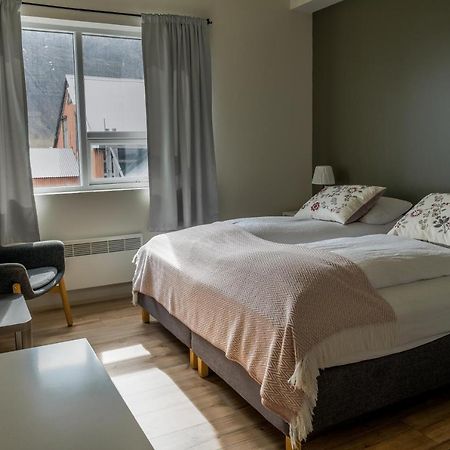 Harbour Inn - Guesthouse Bildudalur Экстерьер фото