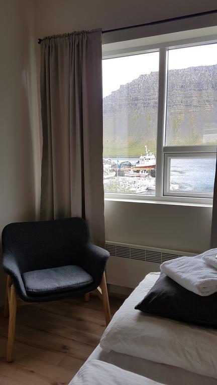 Harbour Inn - Guesthouse Bildudalur Экстерьер фото